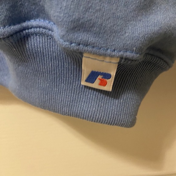 Russell Athletic Sweatshirt Crewneck Sz Youth XL Light Blue NWT Spot protection - Picture 5 of 6
